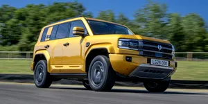 <span class='prepend'>Foto |</span> Denza lansează pe piața europeană SUV-ul BAO 5. Sistem plug-in hibrid și elemente dedicate pentru off-road