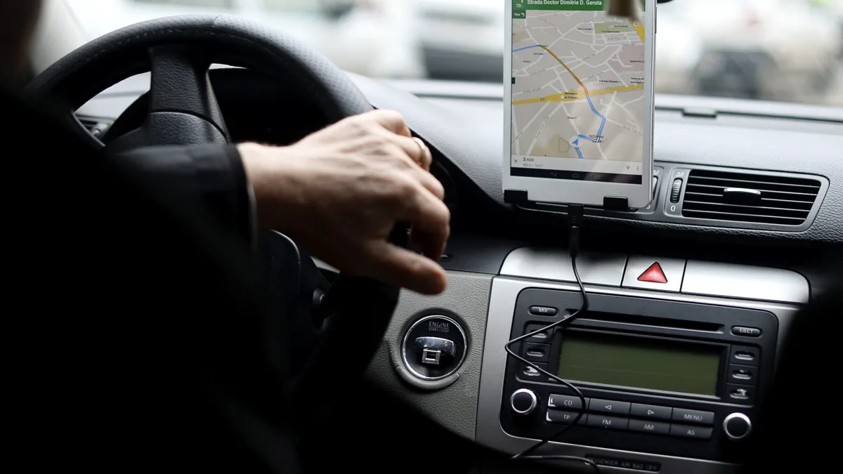 Decizie de ultimă oră a UE: Tinerii care au împlinit 14 ani ar putea obține permis de conducere. Ce vehicule ar putea conduce