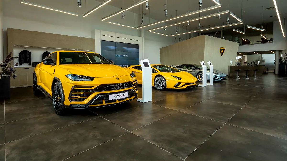 Showroom-ul Lamborghini Bucureşti a fost redeschis. Cât costă modelele Huracán EVO, Urus şi Aventador în România - GALERIE FOTO