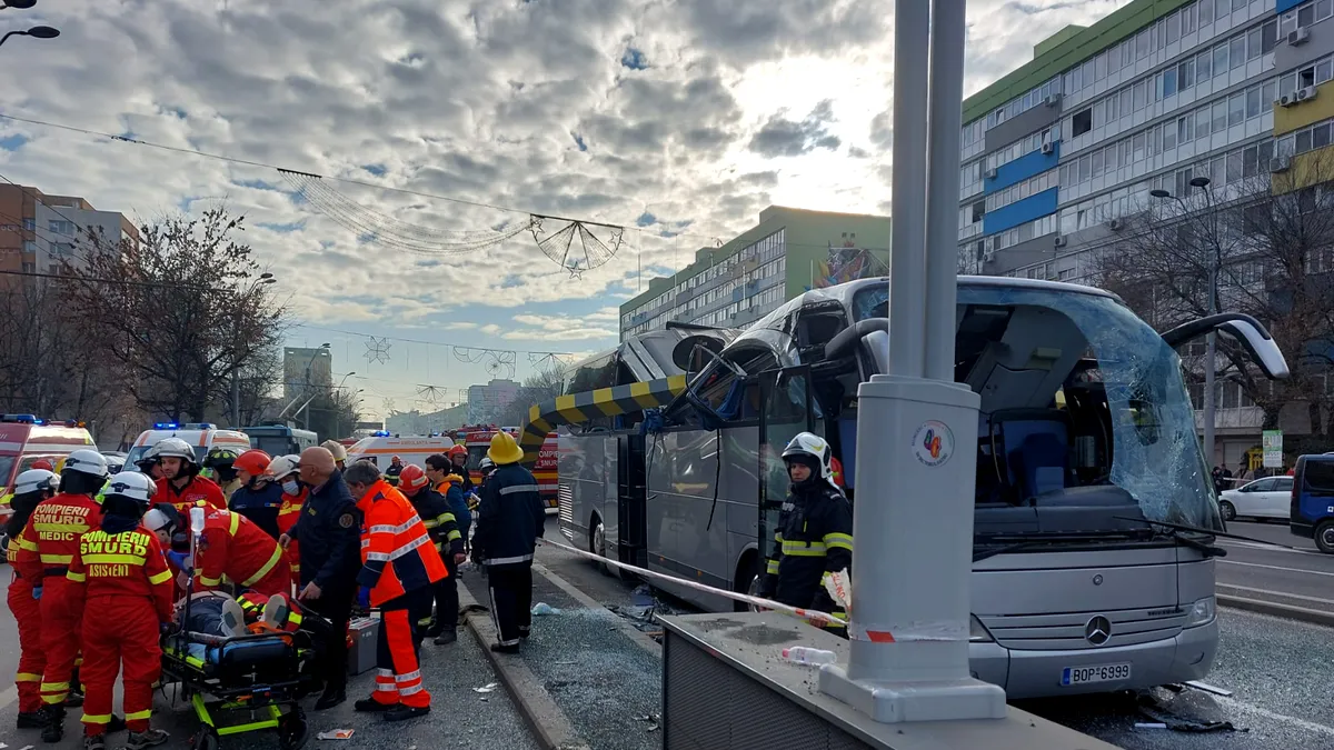 Trei dintre turiștii greci răniți în accidentul din Pasajul Unirii încă sunt spitalizați