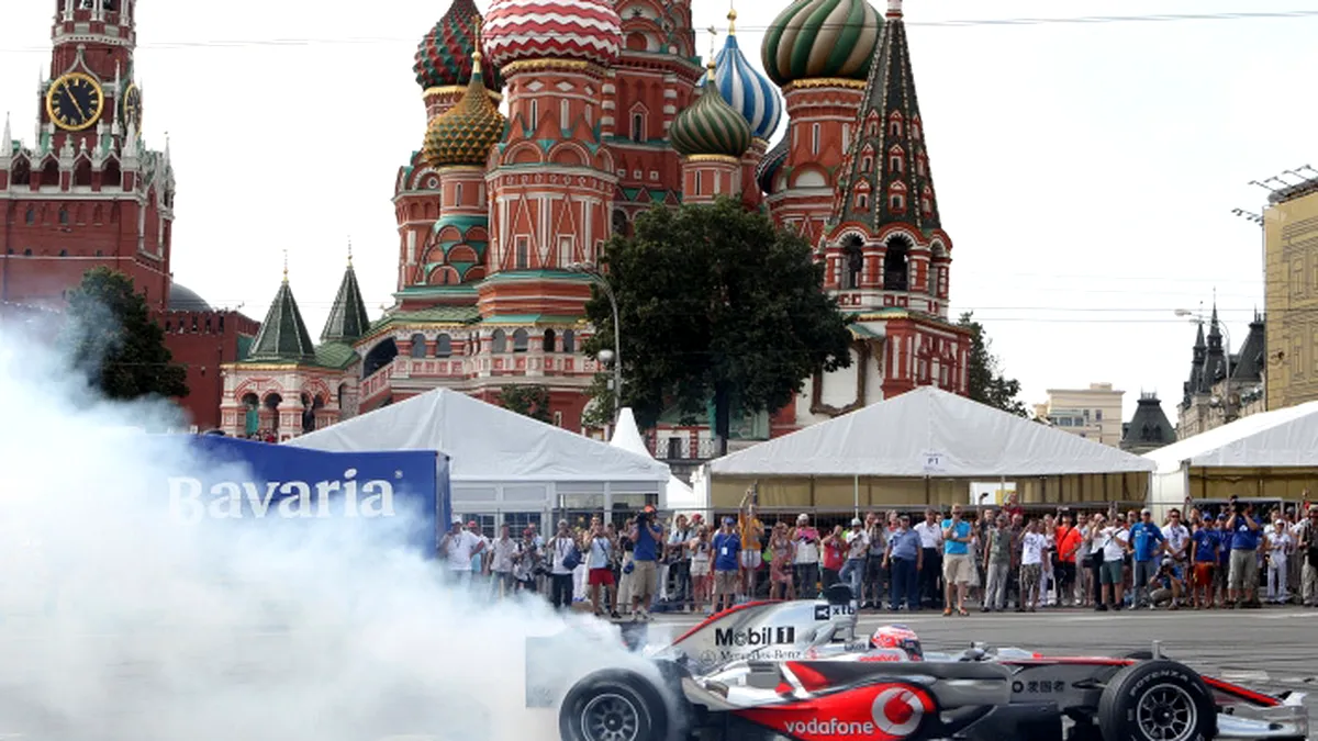 Mobil 1 si Jenson Button la Bavaria Moscow City Racing