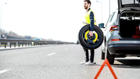 Ce trebuie să ai în mașină dacă nu vrei să iei amendă? Echipamente obligatorii pe timp de iarnă