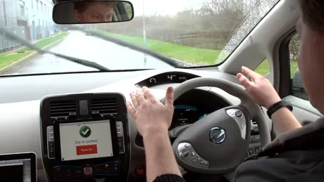 VIDEO: Maşina autonomă controlată prin iPad