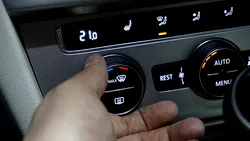 Sfat de la RAR: Poți să reduci consumul de carburant dacă pornești aerul condiționat. Cum trebuie setat