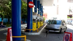 Ungaria a plafonat prețul motorinei și benzinei, dar numai aceste mașini au voie să alimenteze cu carburant ieftin