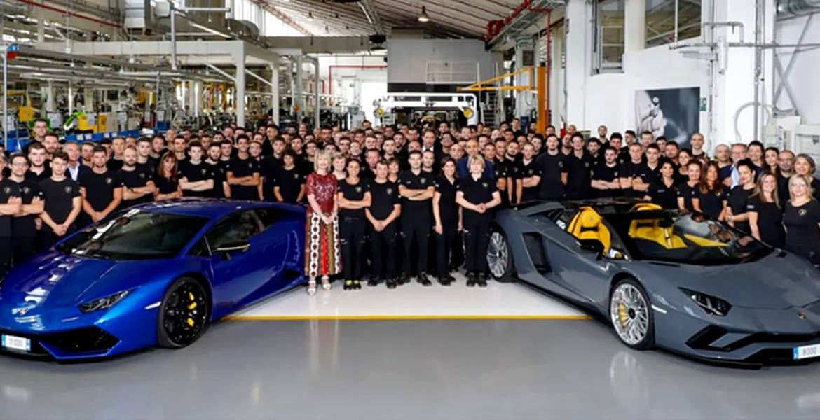 Câte modele Aventador şi Huracan a produs Lamborghini