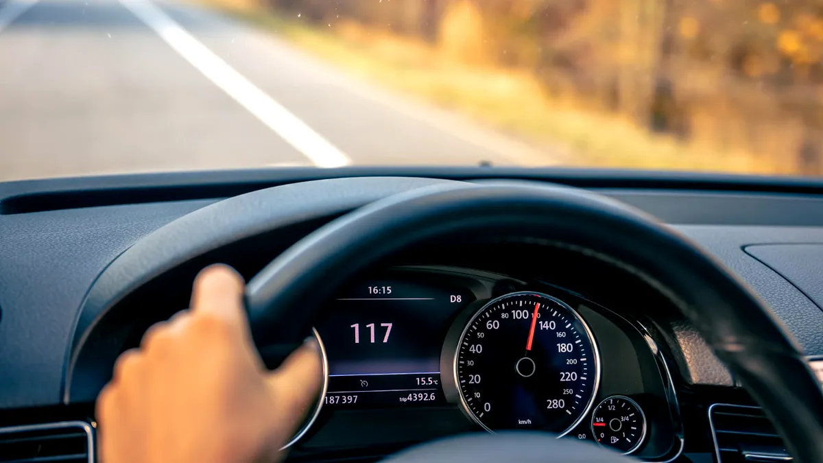 Tribunal din Italia anulează o amendă de 550 de euro pentru viteză mai mare cu 60 km/h. Care a fost motivul?