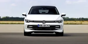 Volkswagen lucrează la noua generație Golf alături de Rivian