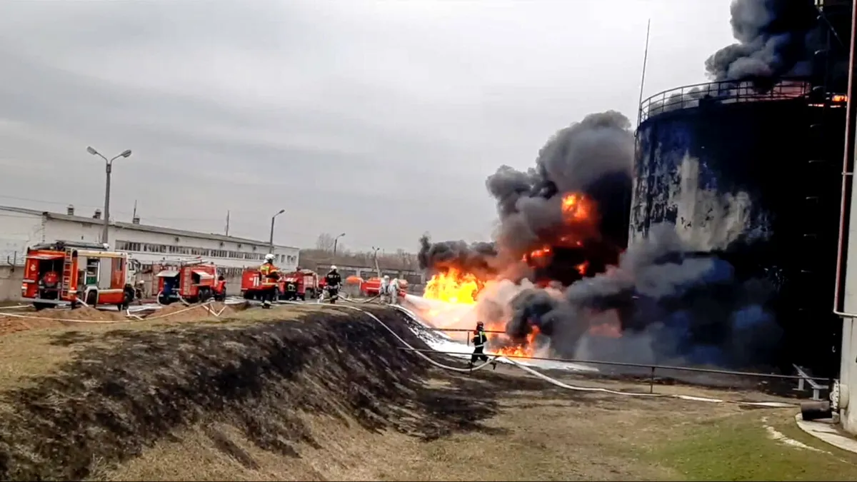 Ucraina aruncă în aer un important depozit de petrol din Krasnodar. Rusia, obligată să închidă drumurile spre Crimeea