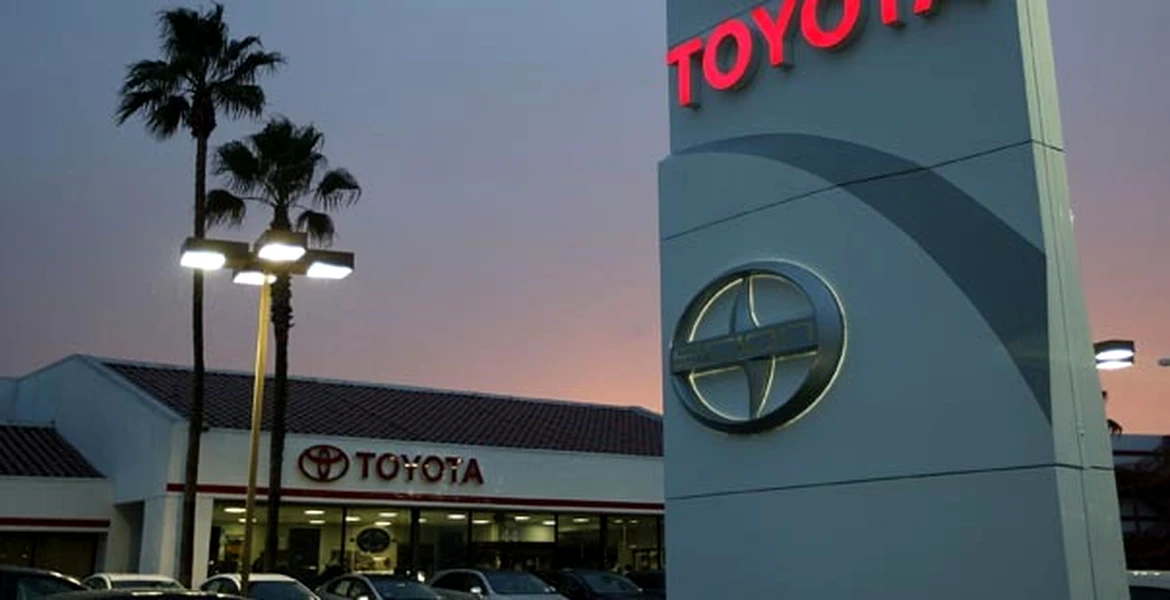Toyota se aliază cu Suzuki pentru a construi maşini hibride în Marea Britanie