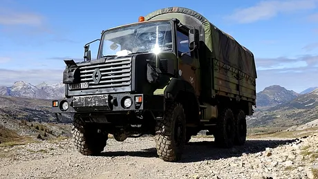 Camioanele Renault au ajuns în prima linie a frontului din Ucraina - VIDEO