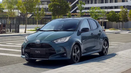 Toyota pregătește o revizuire majoră pentru Yaris. Modelul va încerca să mulțumească și clienții de hibride, și pe cei de mașini electrice