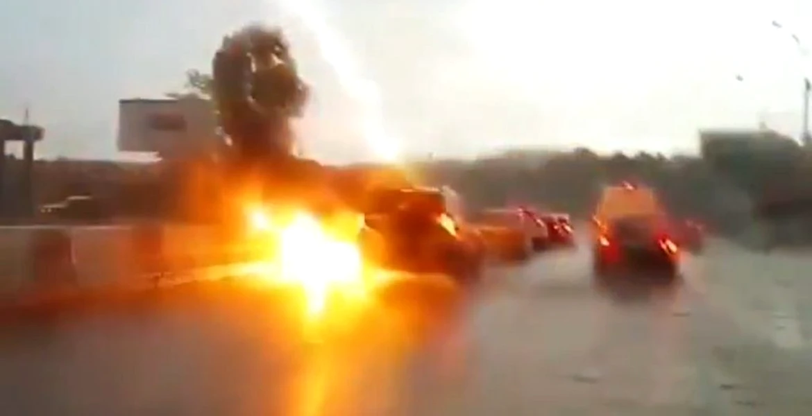 Ce se întâmplă cu o maşină lovită de fulger? Cât de mare este pericolul? – VIDEO