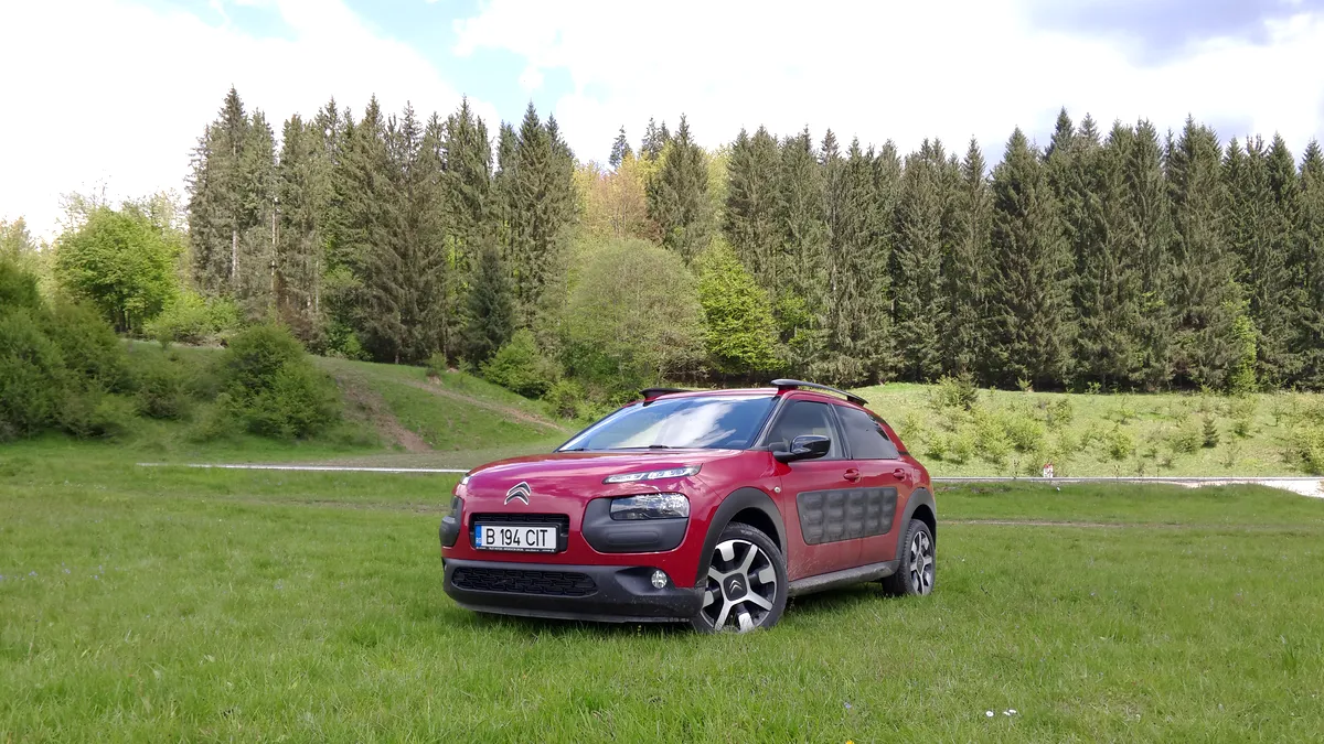 CITROEN C4 CACTUS. Test cu maşina de oraş care se descurcă bine şi în afara lui - GALERIA FOTO