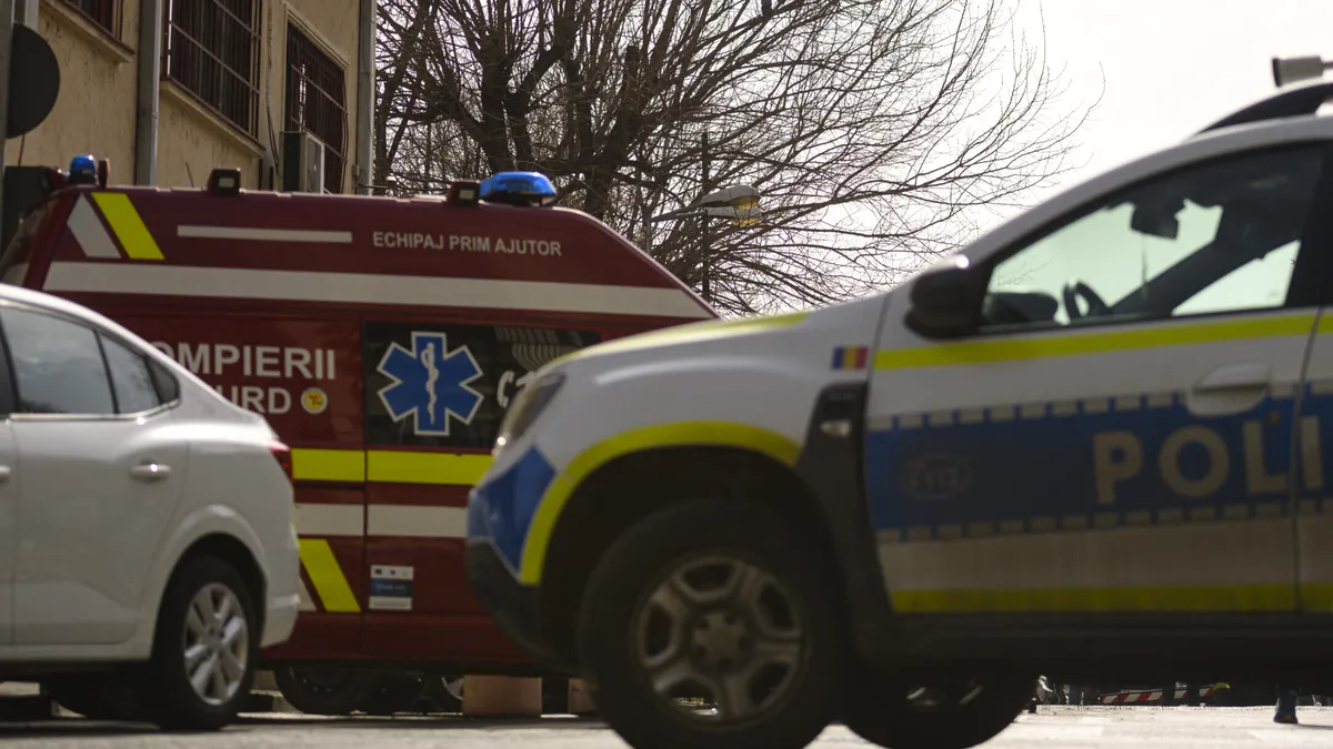 2025: În ce situații este legal să suni la 112. Când sunt șoferii obligați să cheme Poliția