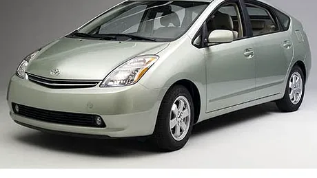 Toyota Prius poate suna ca un V8!