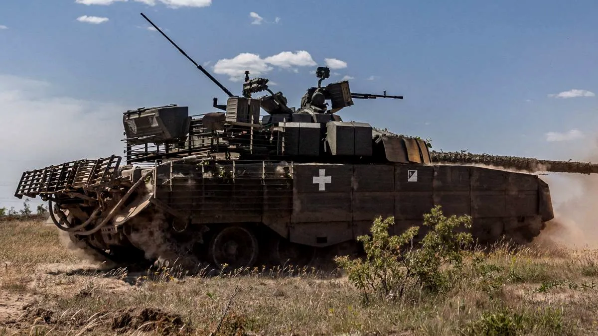 Cum arată „tancurile arici” ce dau bătăi de cap dronelor în Ucraina