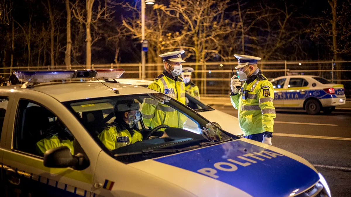 Un șofer a murit după ce s-a răsturnat cu mașina. Bărbatul fugea de Poliție