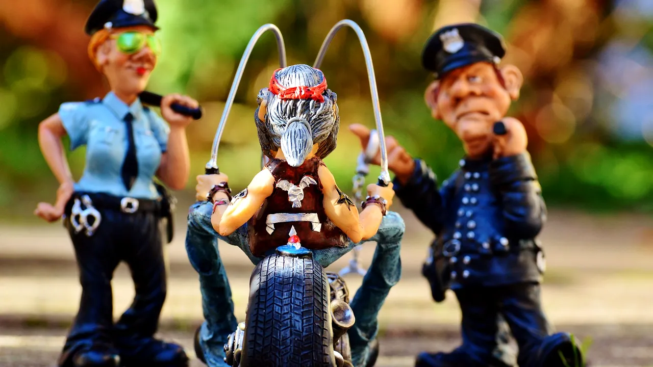 biker-1030276 