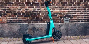 Lege nouă pentru cei care conduc trotinete electrice: Examen scris și testare în poligon. Cine NU trece, nu iese în trafic