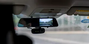 Te poate obliga poliția să predai imaginile de pe camera de bord? Drepturi și obligații în 2025