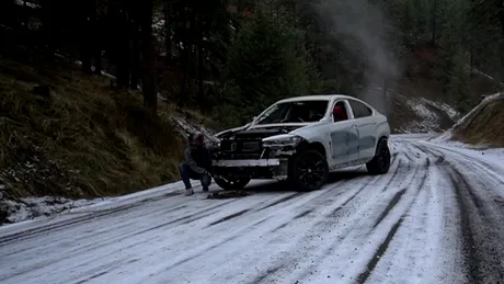 Primul test pe șosea cu un BMW X6 M declarat daună totală și reconstruit de la zero de un rus pentru soție