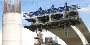 Ministrul Transporturilor: Banii europeni din programul SAFE pentru autostrăzi se duc majoritar spre firme românești