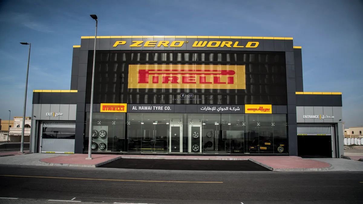 Pirelli a deschis un magazin concept în Dubai. Clientii pot găsi aici cele mai exclusiviste produse şi servicii - GALERIE FOTO