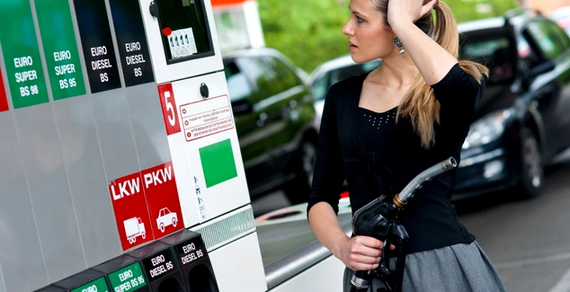 Petroliştii aplică noul Cod Fiscal. Ce se întâmplă cu preţul benzinei şi motorinei din prima zi a anului