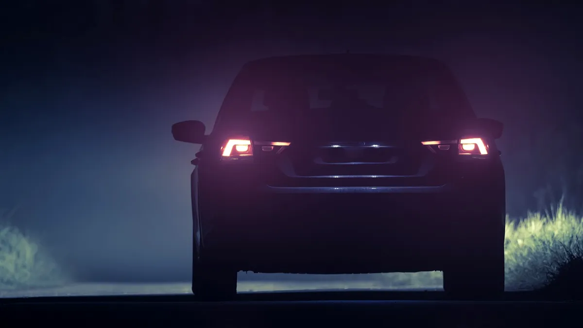 2025: Ce riscuri implică montarea unor becuri LED. E necesară omologarea acestora?