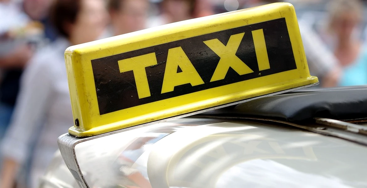 Ce amendă a primit o firmă de taxi după ce un șofer al companiei a refuzat o cursă pentru un copil cu dezabilități