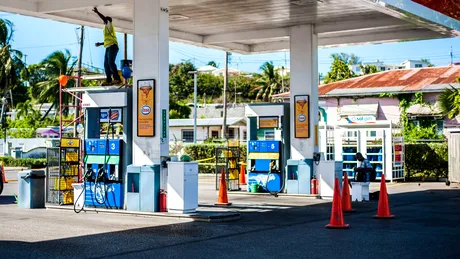 Cel mai mare producător de băuturi spirtoase din România vrea să construiască sau să cumpere benzinării