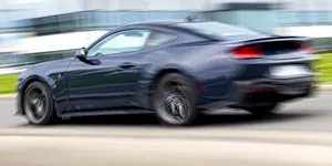 Un model legendar ar putea fi readus la viață de Ford. Un sedan cu patru uși, foarte probabil cu motor electric
