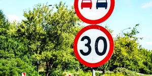 Limitele de viteză de 30 km/h reduc mortalitatea rutieră în trei sferturi din orașele europene care le-au adoptat