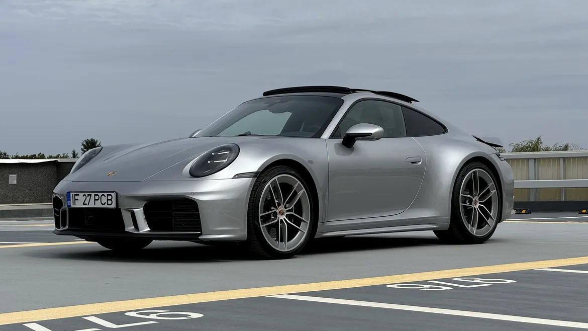 Noul Porsche 911 facelift a ajuns în România – În ciuda avansului tehnologic, tradiția rămâne neatinsă