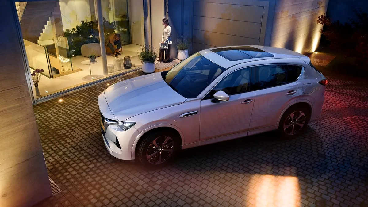 Mazda CX-60 a ajuns în România. Cât costă noul SUV japonez