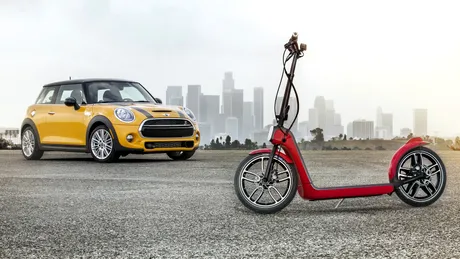 Sătul de maşină în oraş? MINI îţi propune super-trotineta electrică Citysurfer