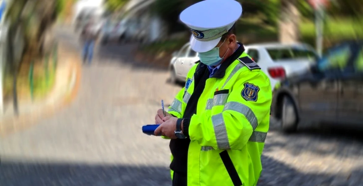 Un șofer a încercat să ”cumpere” patru polițiști care organizau un filtru pentru prinderea vitezomanilor