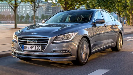 Maşina care frânează automat înainte de radar – Hyundai Genesis