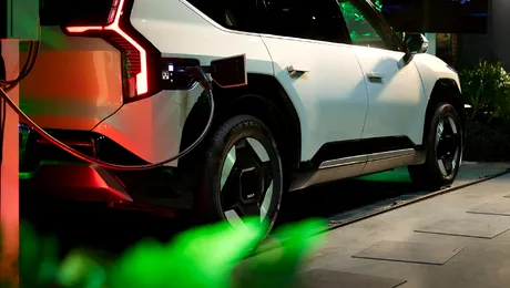 Modelul electric aprobat pentru utilizarea tehnologiei Vehicle-to-Grid. Poate trimite energie în rețeaua electrică