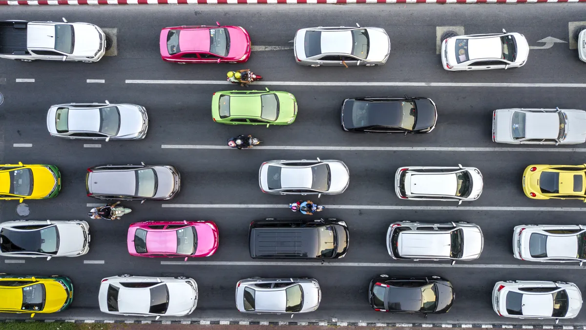 Uniunea Europeană va oferi producătorilor auto mai mult timp pentru atinge standardele de emisii