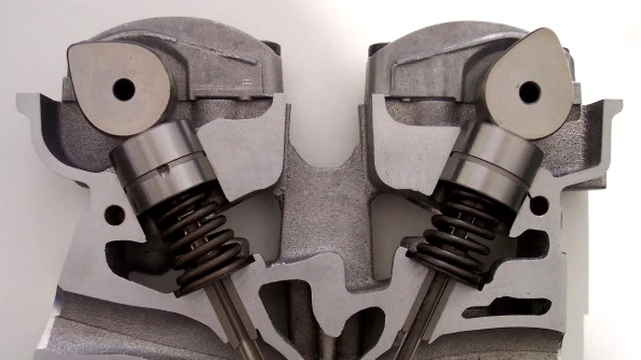 4-double-overhead-camshaft 