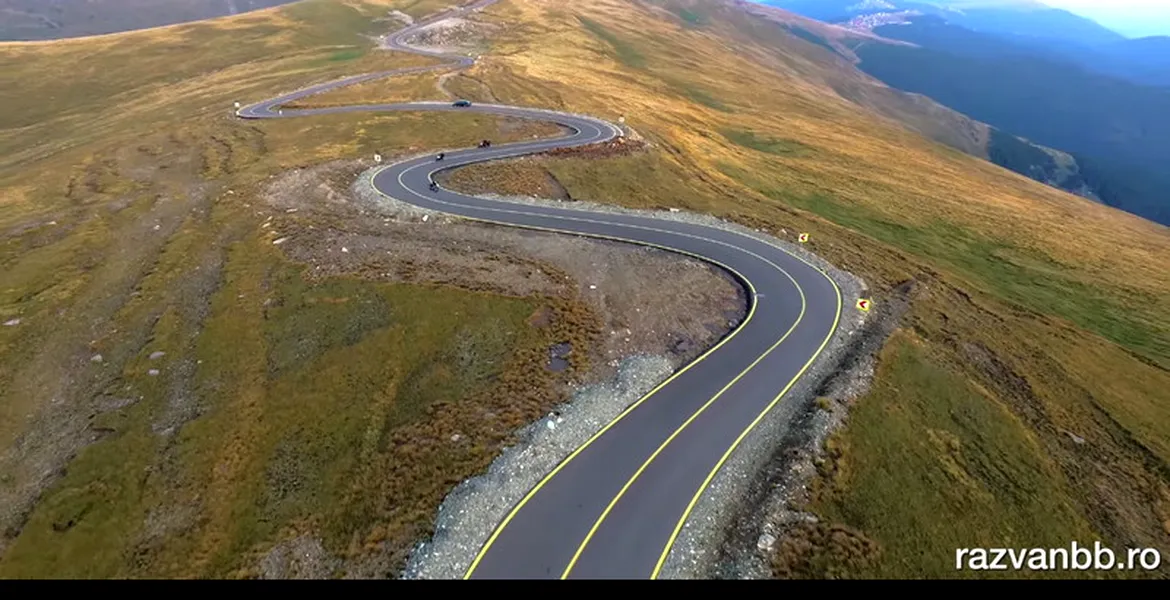 Magnific! Cum se vede din dronă cel mai înalt drum din ţară, şi unul dintre cele mai înalte din Europa. VIDEO