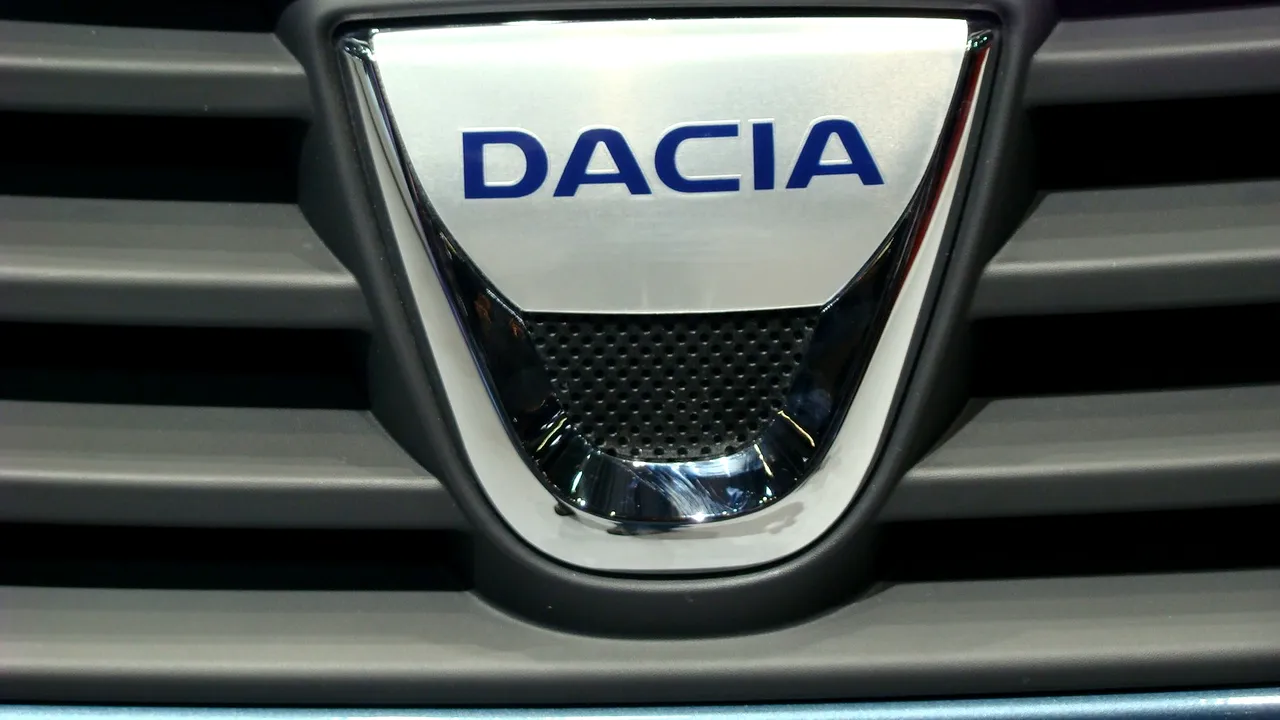 4-2566-dacia-logo 