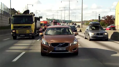 Volvo lucrează la maşina care se conduce singură. VIDEO