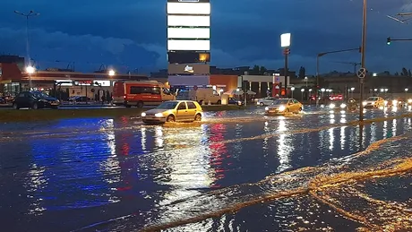 București inundat după trei ore de ploaie. Imagini din Capitală