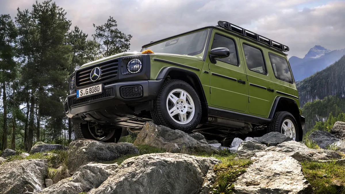 Ediție specială pentru Mercedes-Benz Clasa G, inspirată de modelele anilor 1980