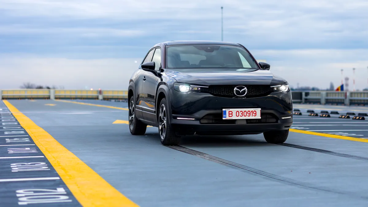 Mazda renunță la ultimul său model cu motor rotativ. Modelul MX-30 R-EV a fost comercializat în sub 700 de unități în Marea Britanie