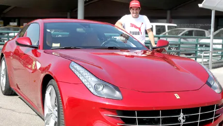 Cadou pentru Fernando Alonso – un Ferrari FF