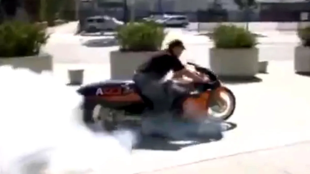 În cât timp face de la 0-la-accident o motocicletă electrică de drag? Destul de repede [VIDEO]